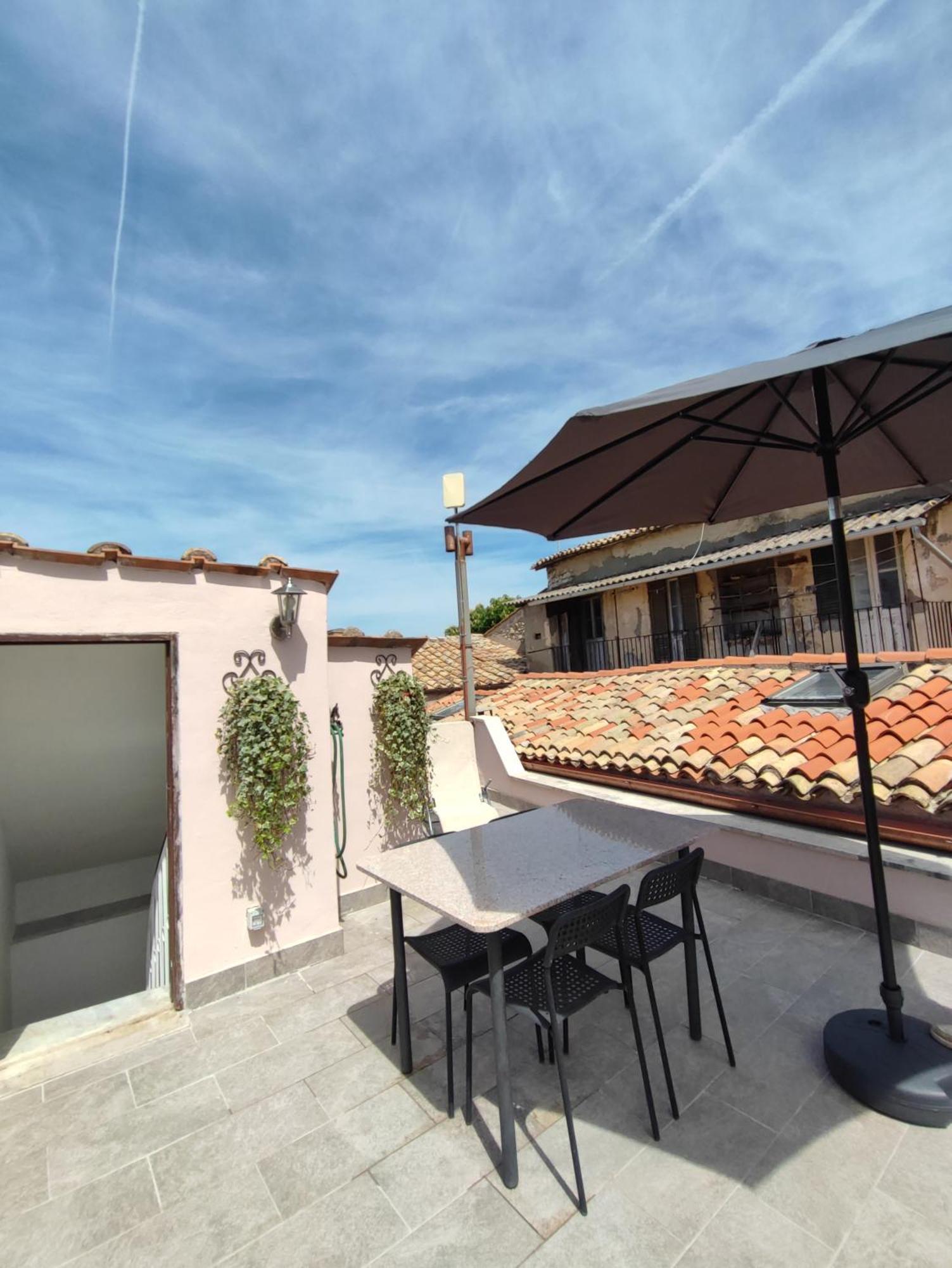 Apartamento Pink House Fara in Sabina Exterior foto