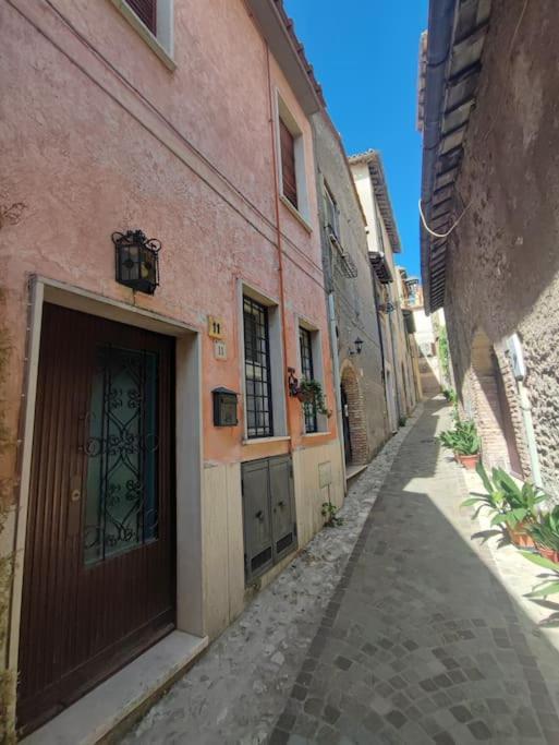 Apartamento Pink House Fara in Sabina Exterior foto