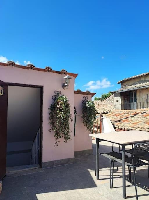 Apartamento Pink House Fara in Sabina Exterior foto