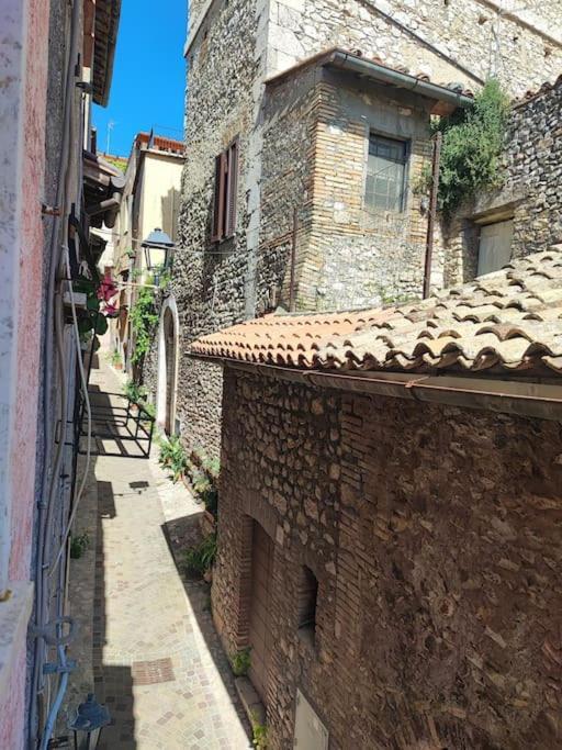 Apartamento Pink House Fara in Sabina Exterior foto